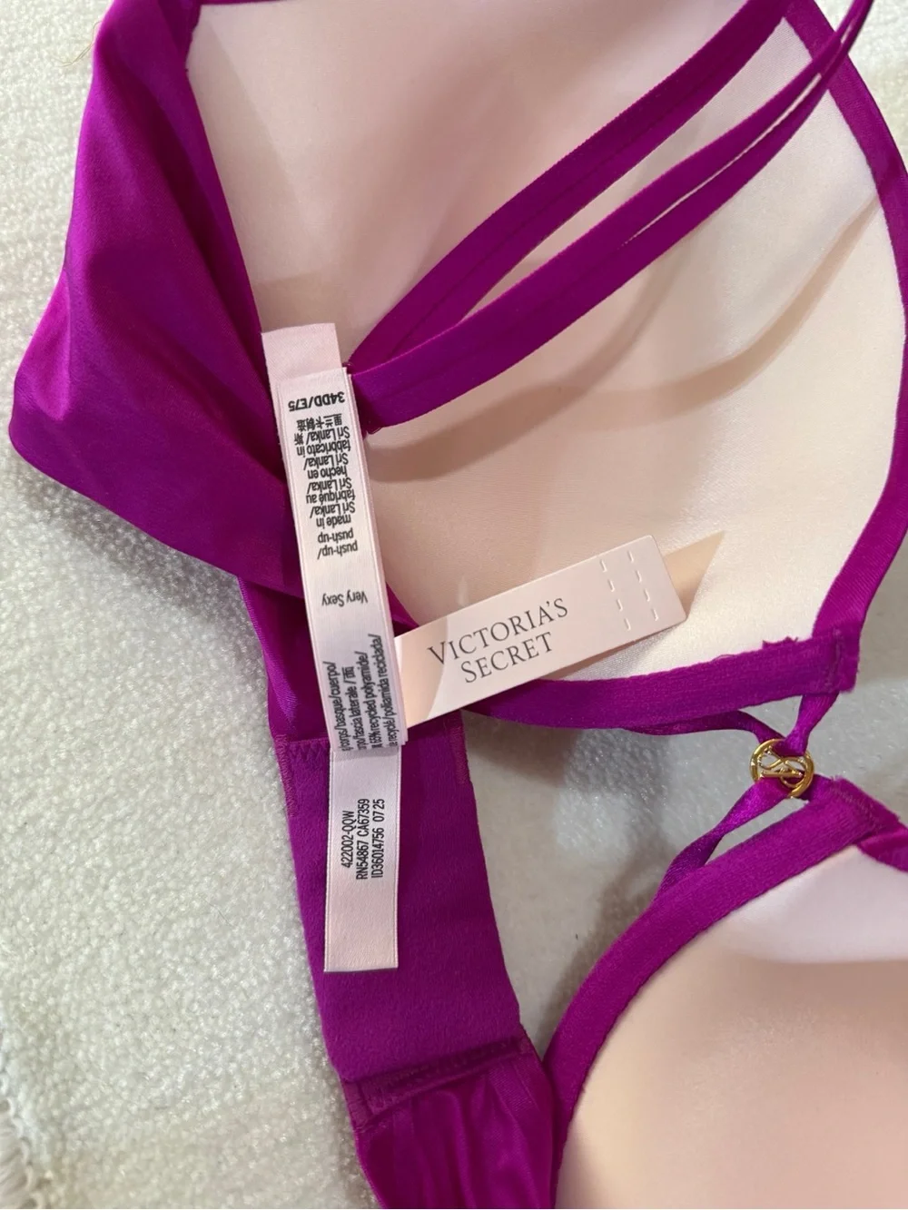 Victoria’s Secret Very Sexy Push Up T-Shirt Bra Magenta 34DD NWT Smooth